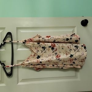 Torrid size 2 floral tank with light pink base